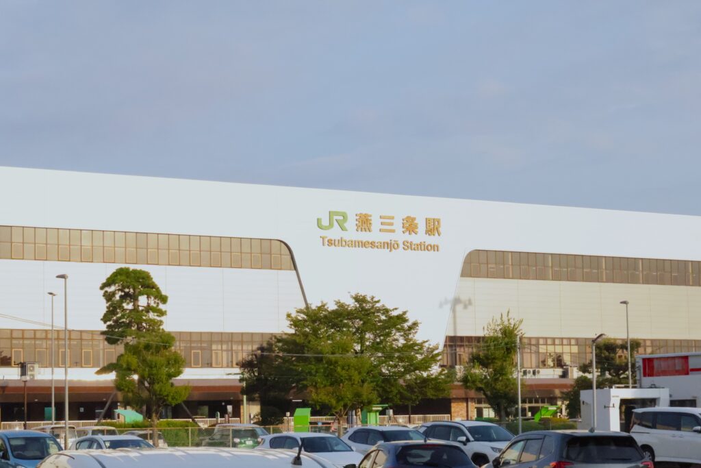 燕三条駅【昼】